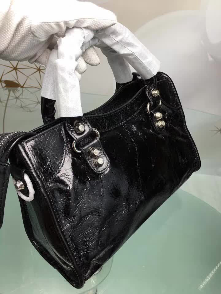 BALENCIAG巴黎世家 義大利進口 原版油蠟頭層牛皮 香皮小銀釘 時尚百搭 手提肩背斜挎包  BL1570
